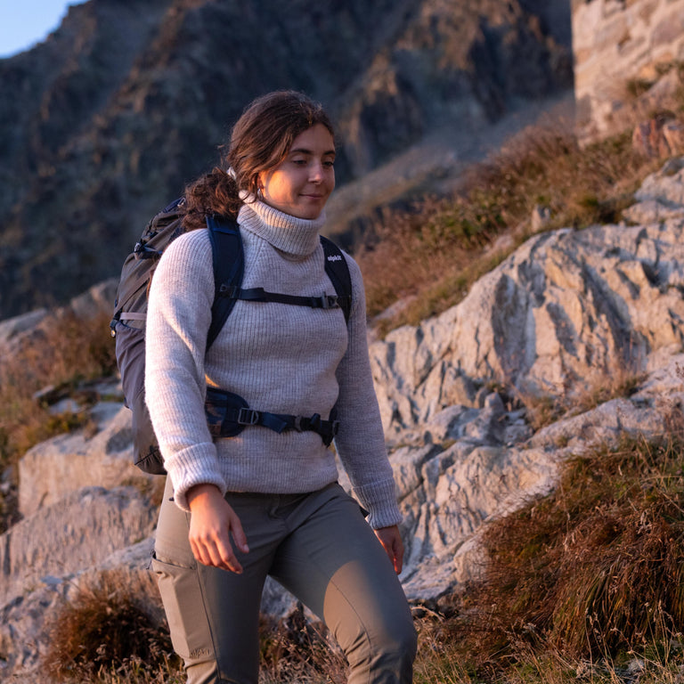 Women's Iona jumper in undyed wool