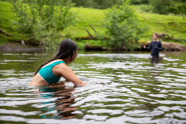 Nefyn Swim Top - action - closed
