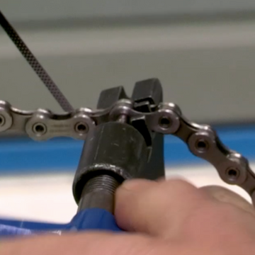 How to deal with a broken rear derailleur whilst out riding - Alpkit