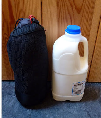 Lightweight down sleeping quilt for bikepacking