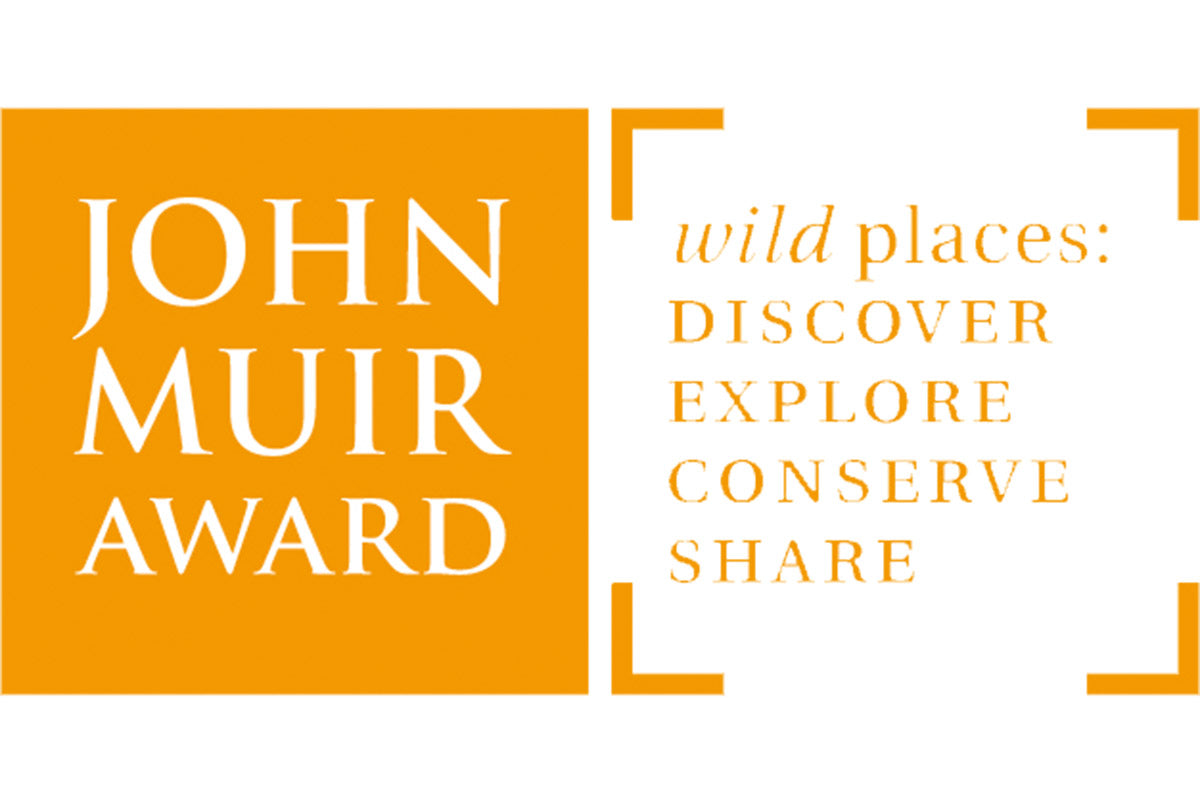 Weaver Primary Students Discovering Nature