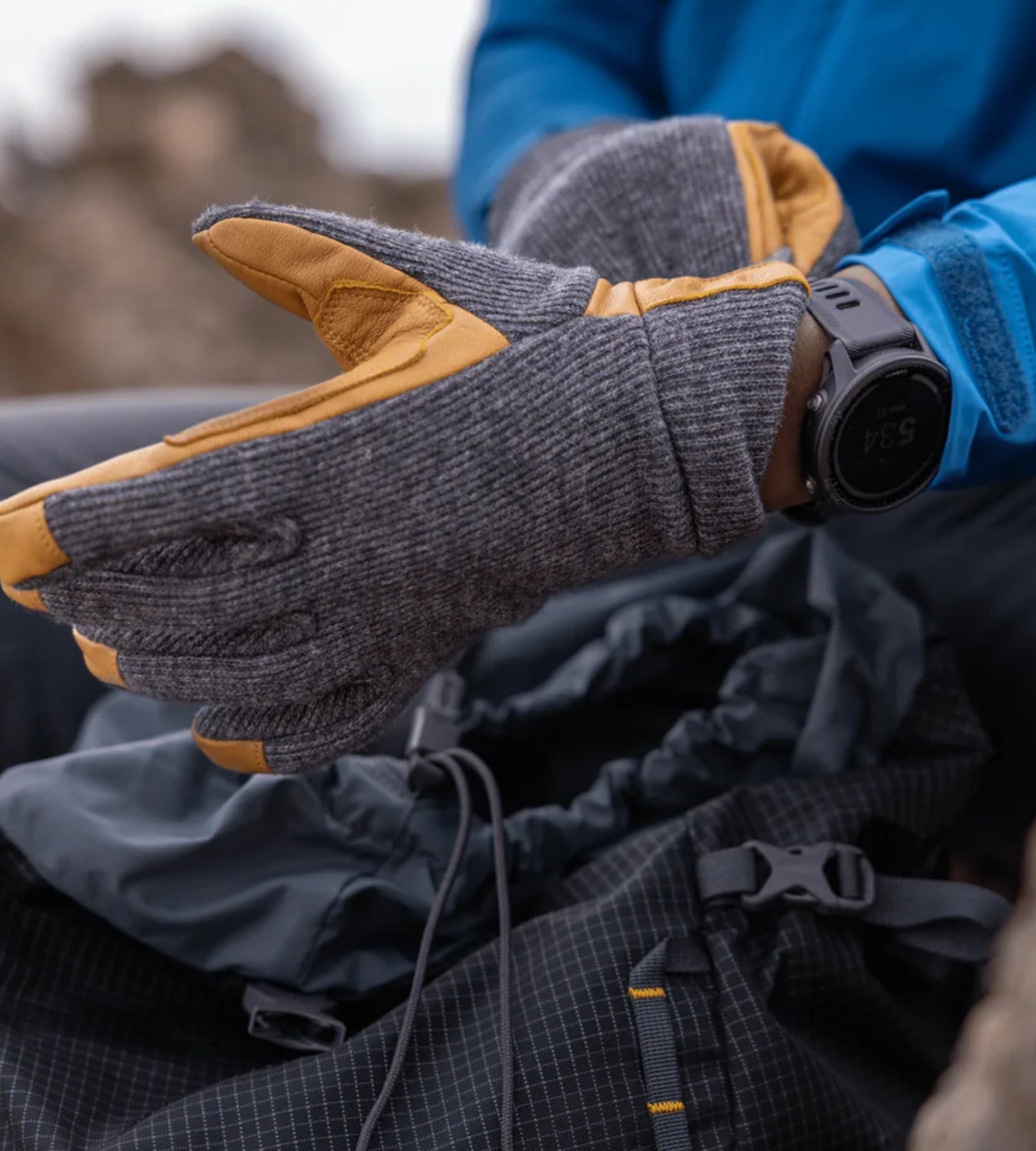 Cosy UK hillwalking gloves