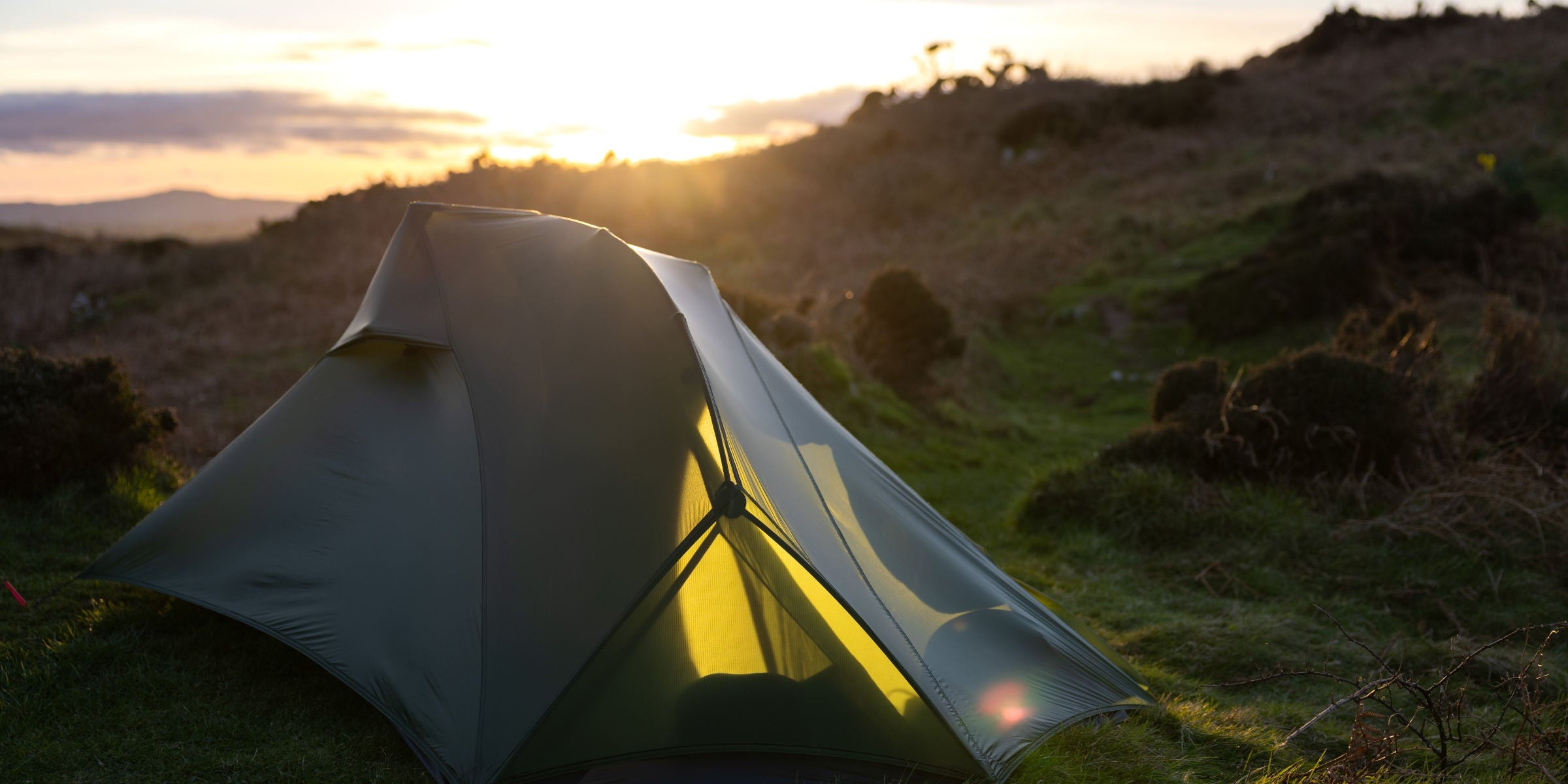 Ultra lightweight backpacking tent on the Coastal Path