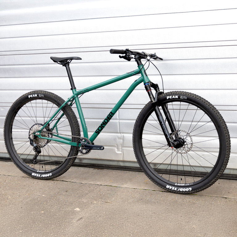 Broken Road St / Large