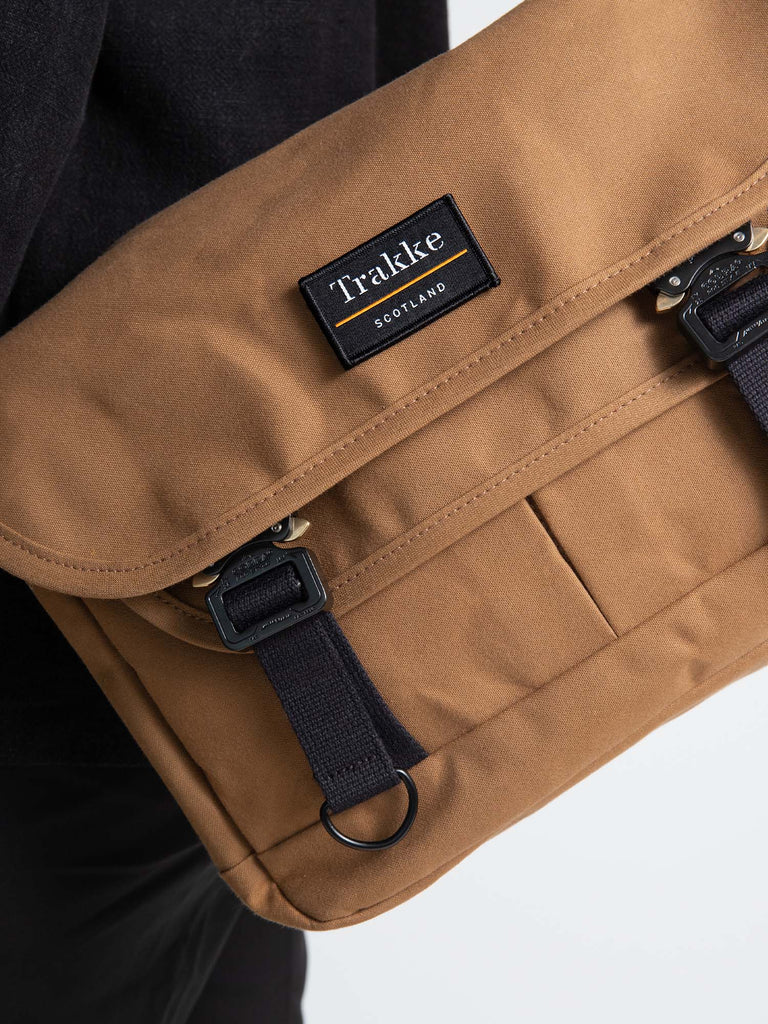 Trakke Bairn Messenger