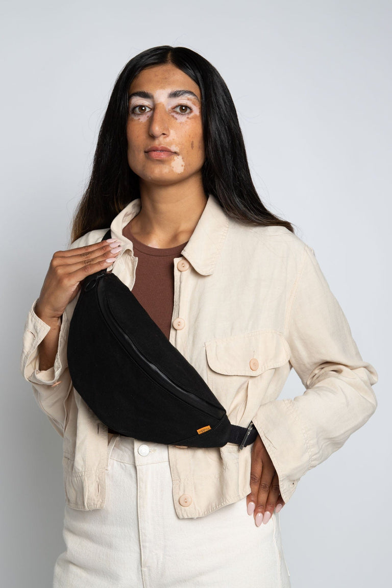 Trakke Banana Crossbody Bag