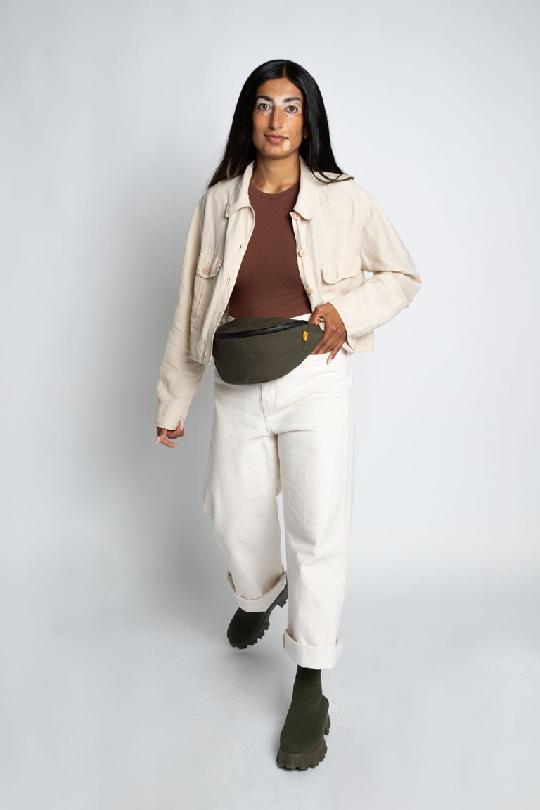 Trakke Banana Crossbody Bag