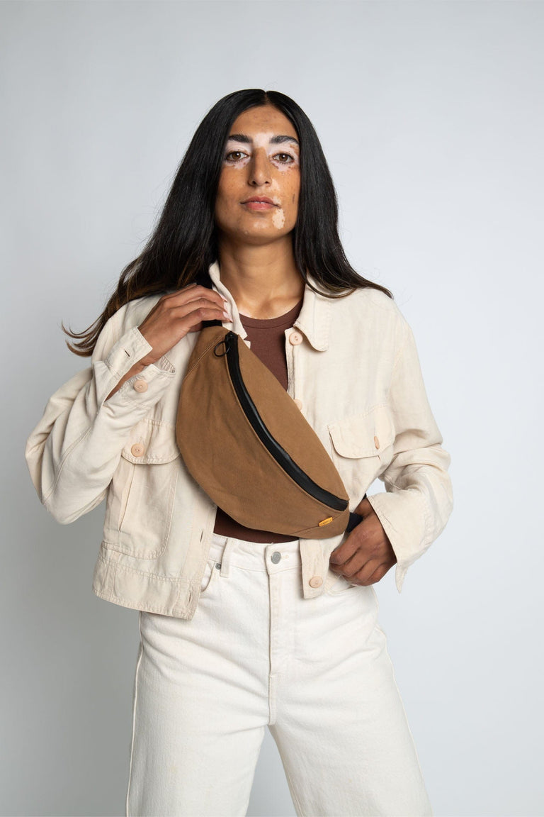 Trakke Banana Crossbody Bag