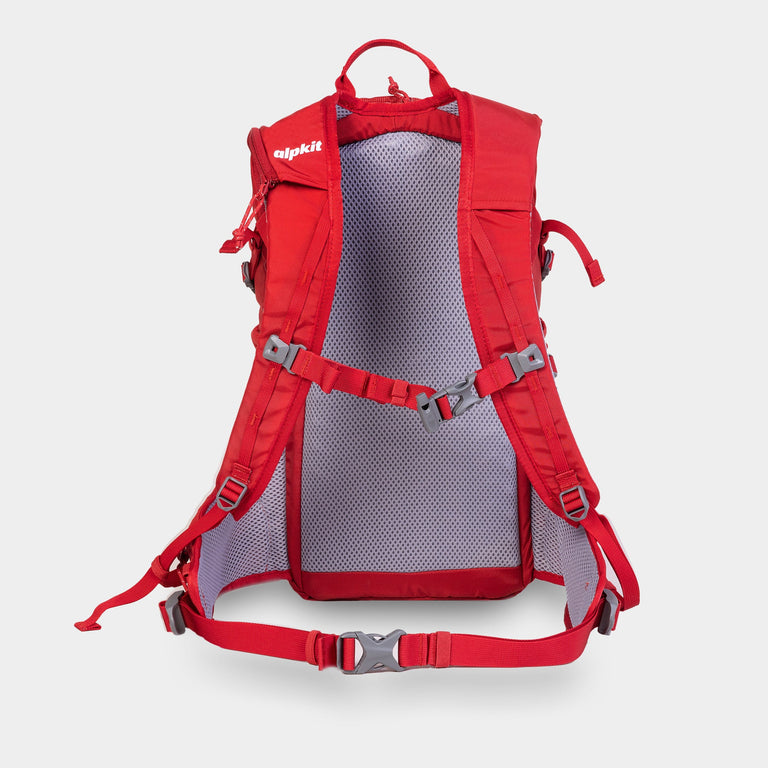 skytrail 14 litre mountain bike backpack in chilli red back