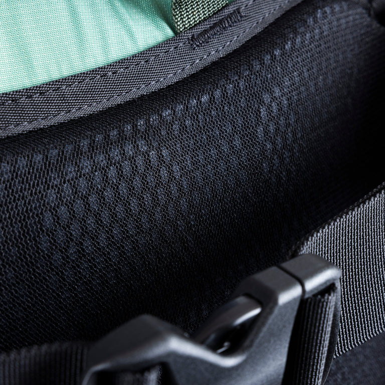 Vora 6L hip pack mesh covered foam detail