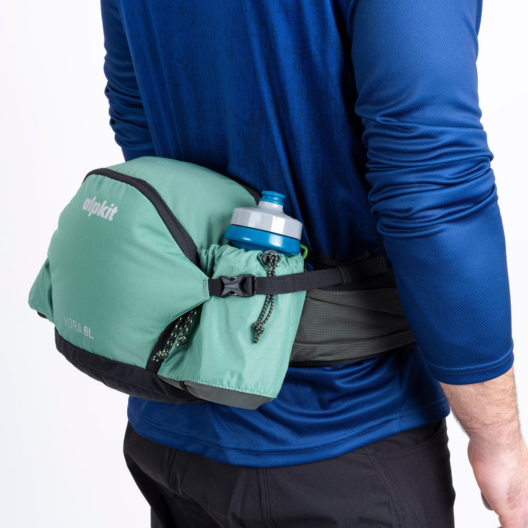 Vora 6L hip pack side view men's fit