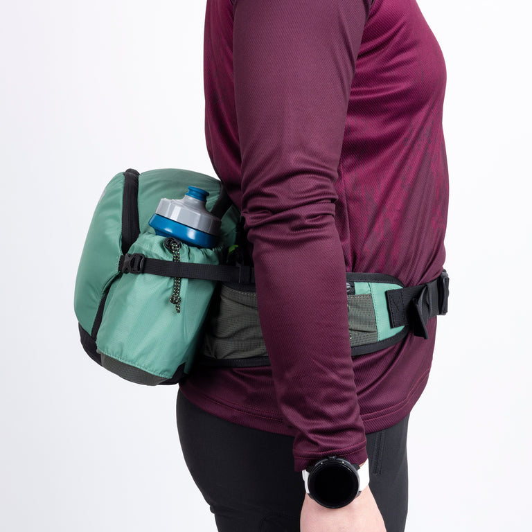 Vora 6L hip pack side view women's fit