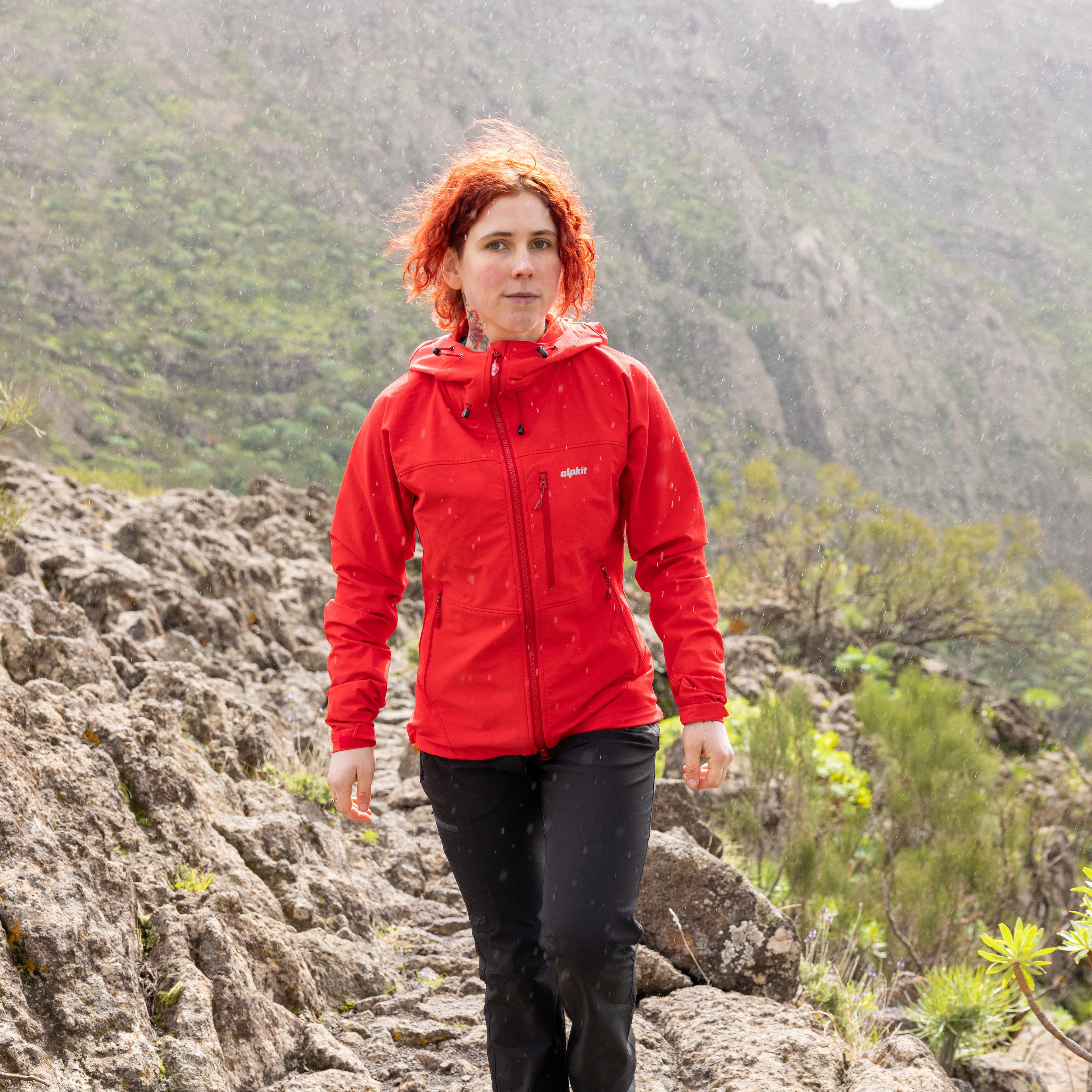 Resolute Women s Windproof Softshell Jacket