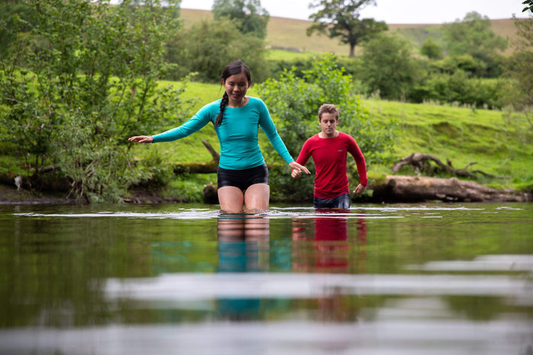 bredon wild swimming shorts in tarmac - action