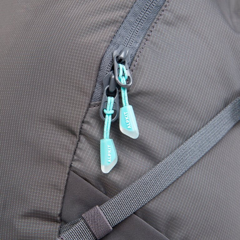 alpkit gnarl 15 backpack day sack in dark grey pocket zip - closed