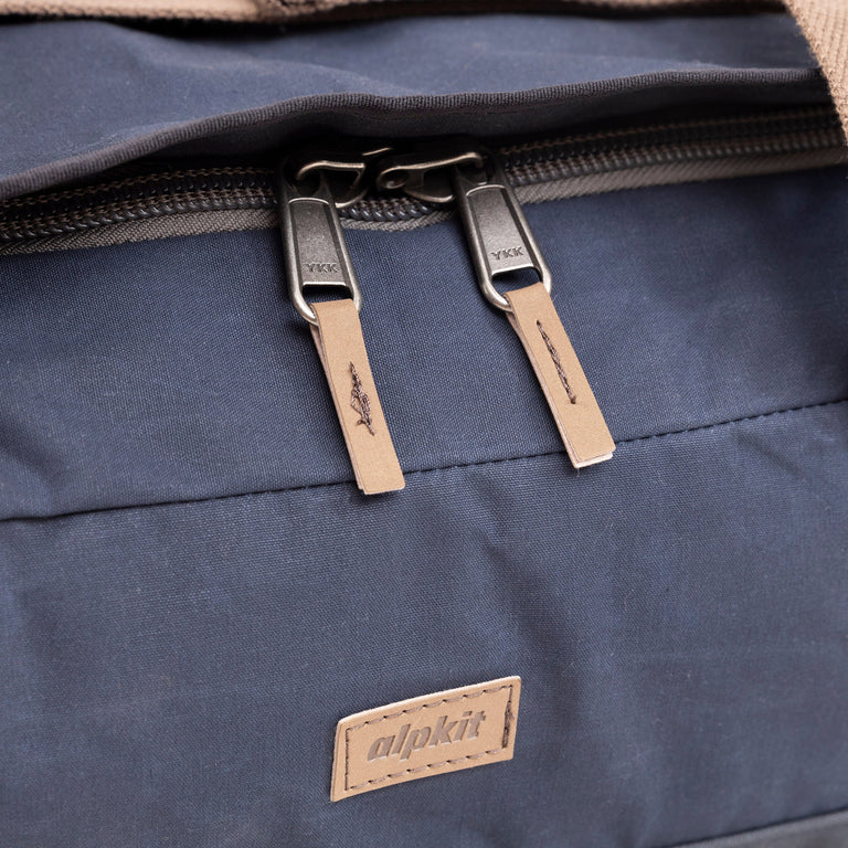 alpkit idaho 30 duffle bag in navy blue zip