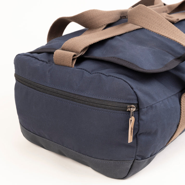 alpkit idaho 30 duffle bag in navy blue outside pocket