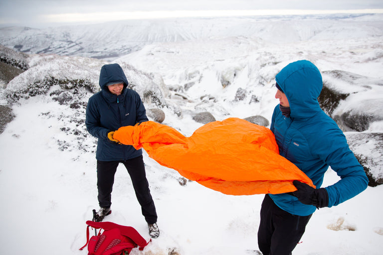 Alpkit kapar 4 mountain shelter - action