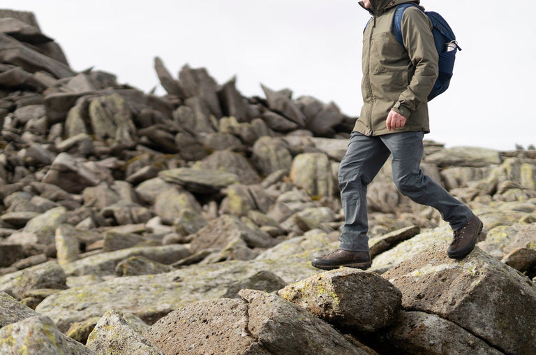 alpkit Ranger mens organic cotton ventile jacket in green - action