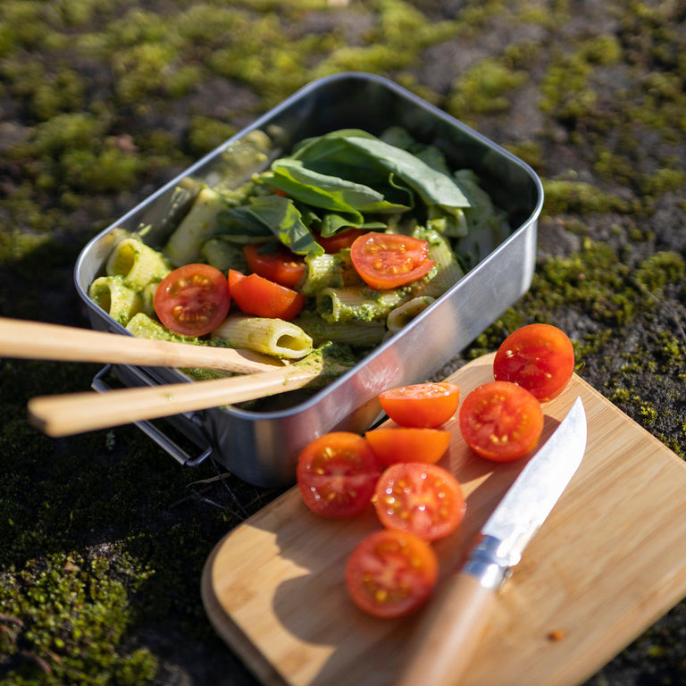 alpkit snap bamboo lid mes tin chopping board. - closed