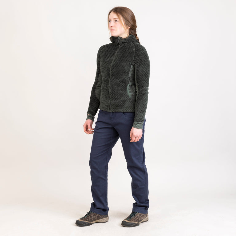 alpkit womens keeshond hooded fleece in kelp green outfit