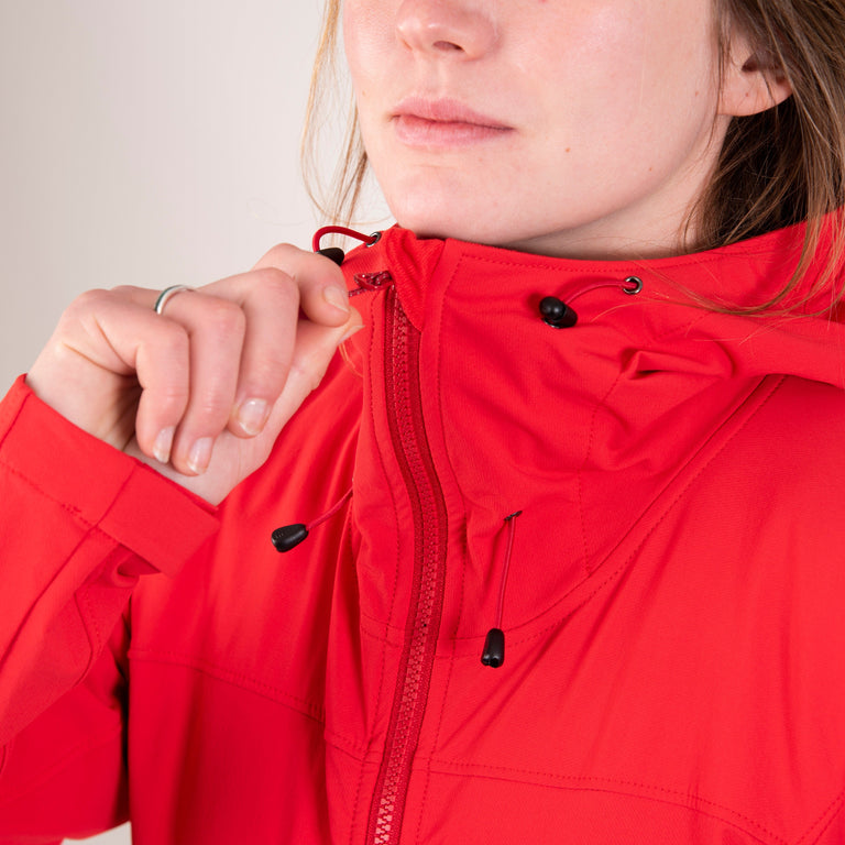 alpkit womens resolute softshell jacket in memo blue zip - closed